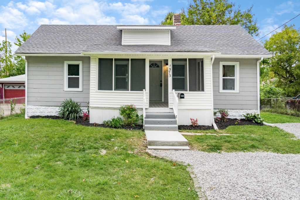 Tim and Katie Have Done It Again 5 Front view 1573 Zettler Rd 001